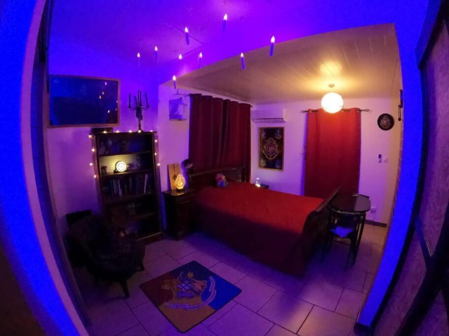 La Chambre Des Sorciers - Logement Independant Sainte-Marie Extérieur photo